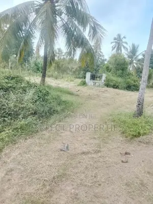 VALUABLE FARM / PIGGERY COCONUT ESTATE FOR SALE