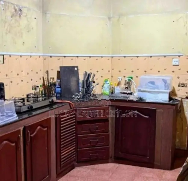 Wellampittiya, 3 story Semi Furnished House For Rent (ZM1057)