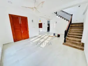 පදිංචි නොවු අලුත්ම නිවස Boralesgamuwa