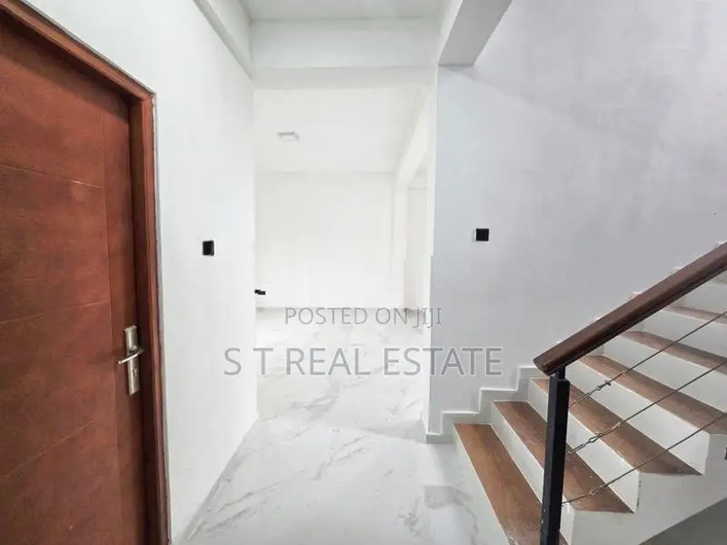Brand New 3 Storey House for Sale in Jayaliyagama, Kottawa