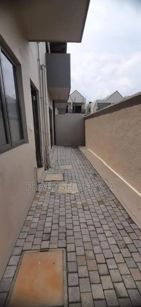 Brand New House for Sale Kahathuduwa Canterbury
