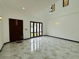 Brand new super house in piliyandala colombo road