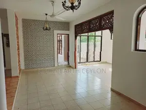 Battaramulla, 2 Story Unfurnished A/C Large house For Rent (MG1208)