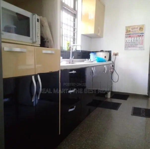 Colombo 5 : 3BR (17.5P) House for Sale