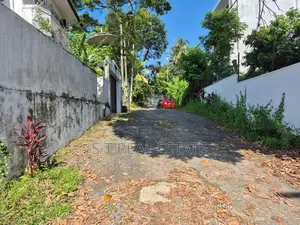 12P High Residential Property For Sale in Nawala