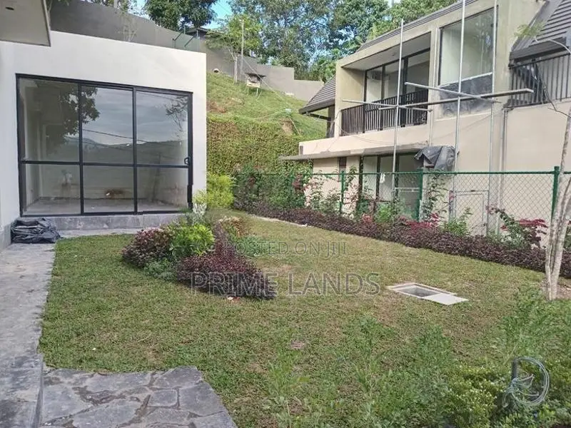 Kandy Victoria Reservoirs luxury villa