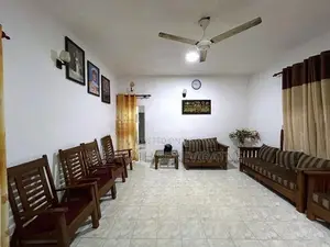 House in Kalutara North - 600 meters Away Gall Rd & Beach Tourist Dema
