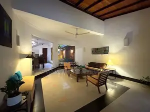Luxury Well Designed & Build House With Beautiful Garden - Nugegoda To