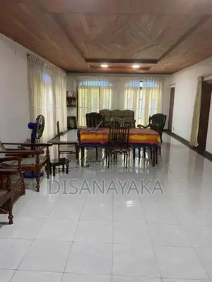 House with land for sale in Nugegoda Ds30000