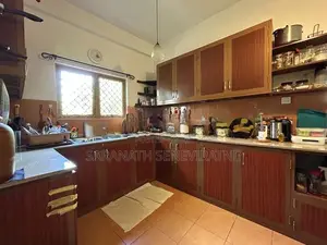 Luxury Well Designed & Build House With Beautiful Garden - Nugegoda To