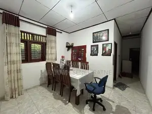 House in Kalutara North - 600 meters Away Gall Rd & Beach Tourist Dema