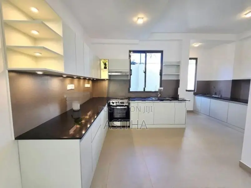 New Luxury House Piliyandala