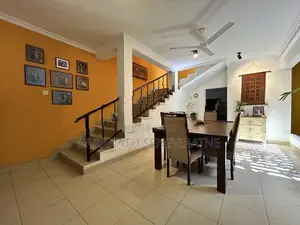 Luxury Well Designed & Build House With Beautiful Garden - Nugegoda To