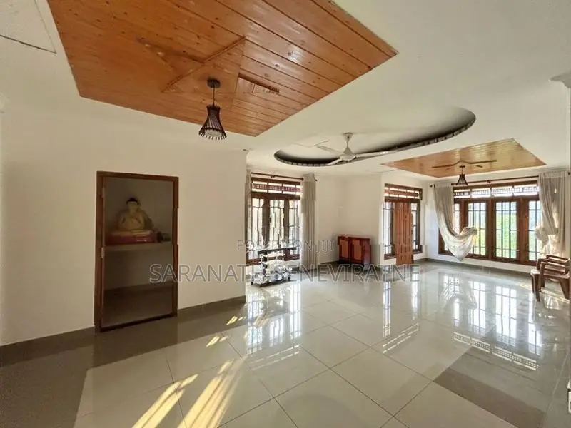 2 Storied House in Padukka-Meepe