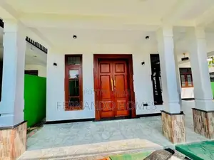 Nicely Done Upstairs Full Completed House for Sale in Negombo