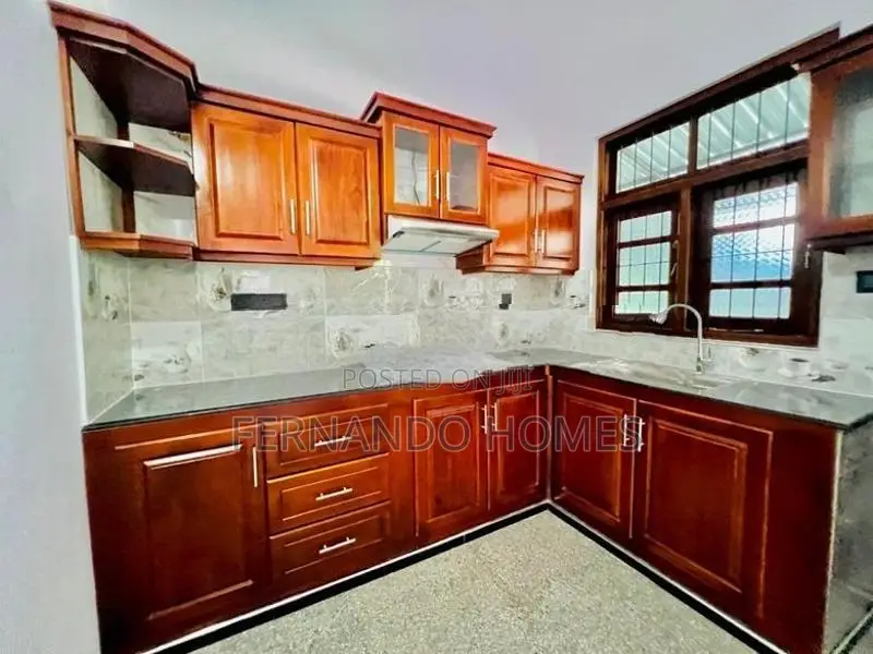 Nicely Done Upstairs Full Completed House for Sale in Negombo