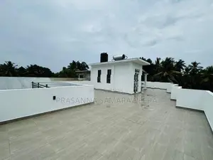 super luxury Brand New solid Modern House-piliyandala