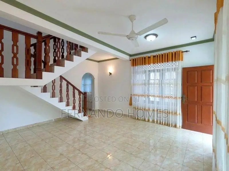 17P Land With Two Completed Houses For Sale In Negombo Temple Road