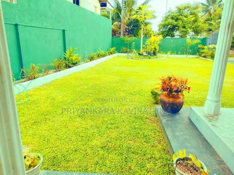 20 Perches / Bungalow Type Two Storied House in Piliyandala
