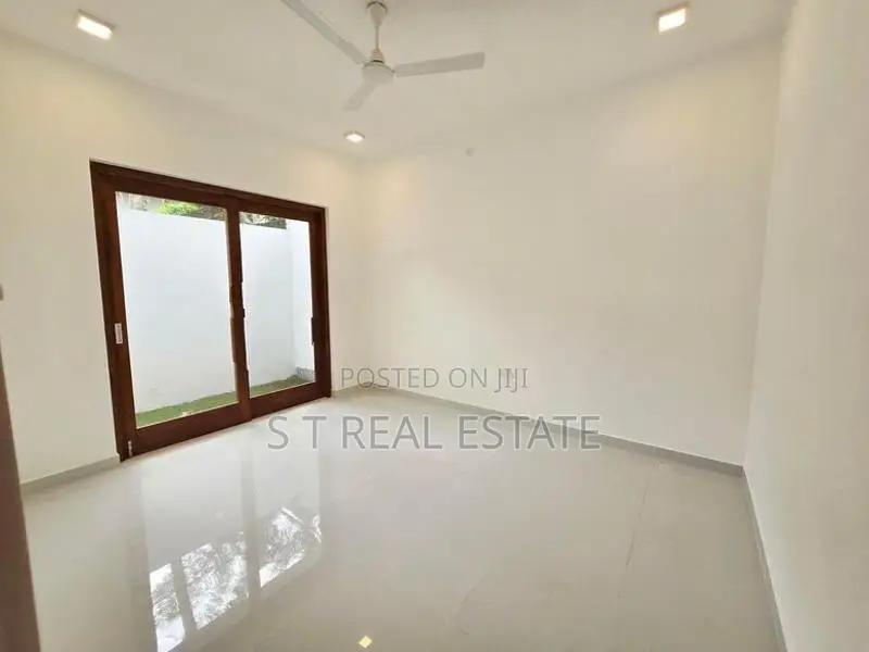 Modern Designed Luxury 3 Story House For Sale In Piliyandala