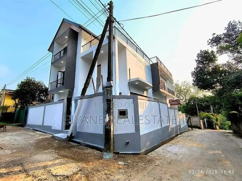 Brand New House for Sale in Thalawathugoda