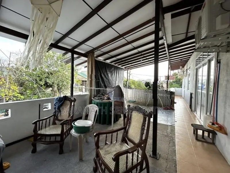 Residential House with 3 Shop for Sale Kotte, Madiwela Rd