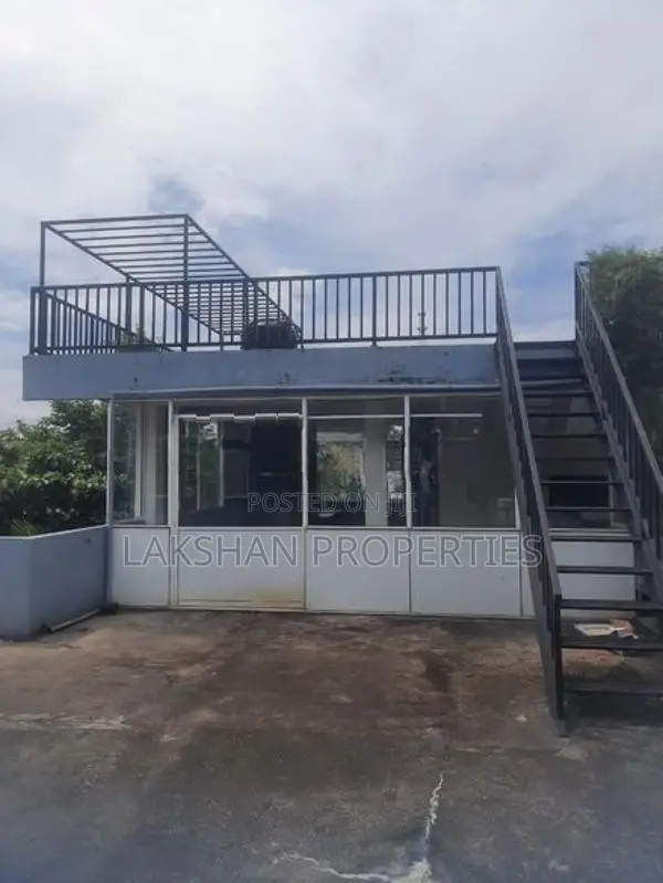 House For Sale In Thalawthugoda Pelawththa