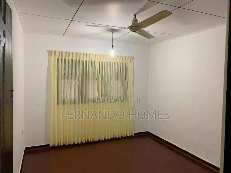 17P Land With Two Completed Houses For Sale In Negombo Temple Road