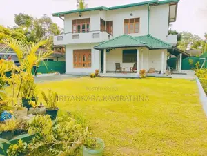 20 Perches / Bungalow Type Two Storied House in Piliyandala