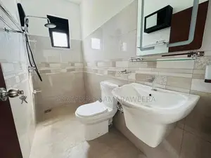Brand New solid Modern super luxury piliyandala close by