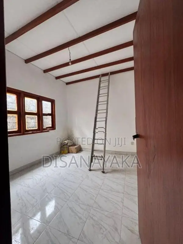 Two Storey House for Sale Battaramulla Ds3000