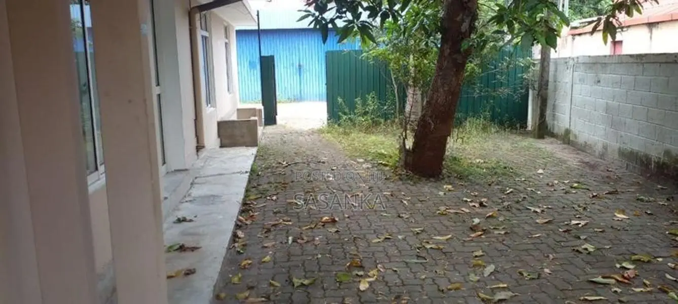 Papiliyana Sirimal mawatha 23Perches Land With House For Sale