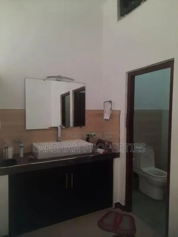 House For Sale In Thalawthugoda Pelawththa