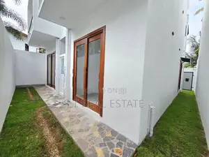 Modern Designed Luxury 3 Story House For Sale In Piliyandala