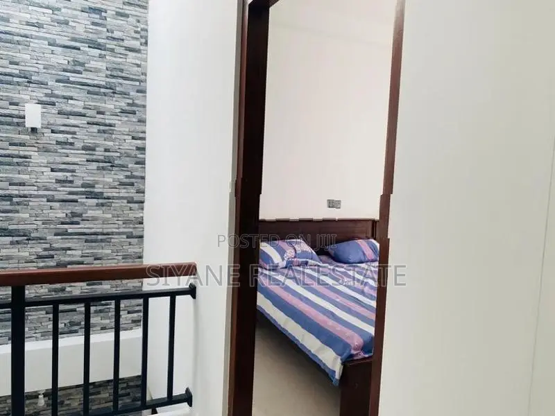 Modern House for Sale in Athurugiriya