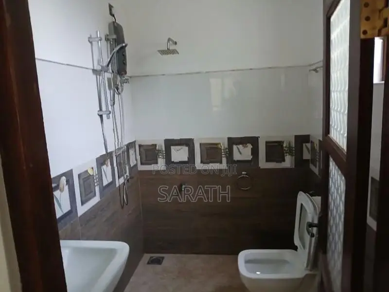 Well Build Brand New House In Athurugiriya