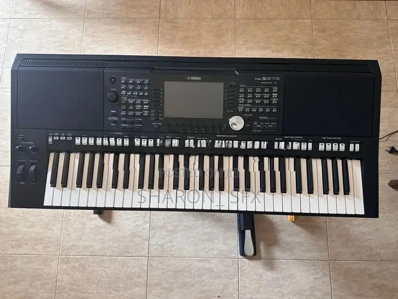 Yamaha PSR S975 Keyboard Full Set