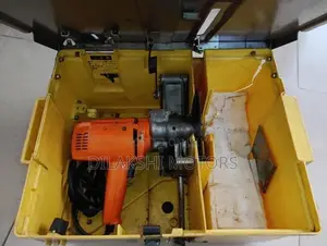HITACHI Portable Wood Machine