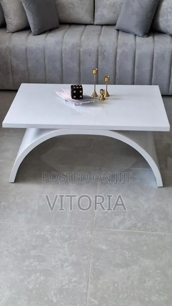 MAHAGONY WHITE COFFEE TABLE