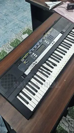 Yamaha E243 Keyboard