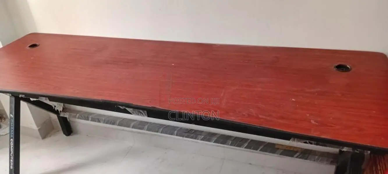 Computer table