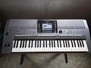 Yamaha PSR S 910 one man keyboad