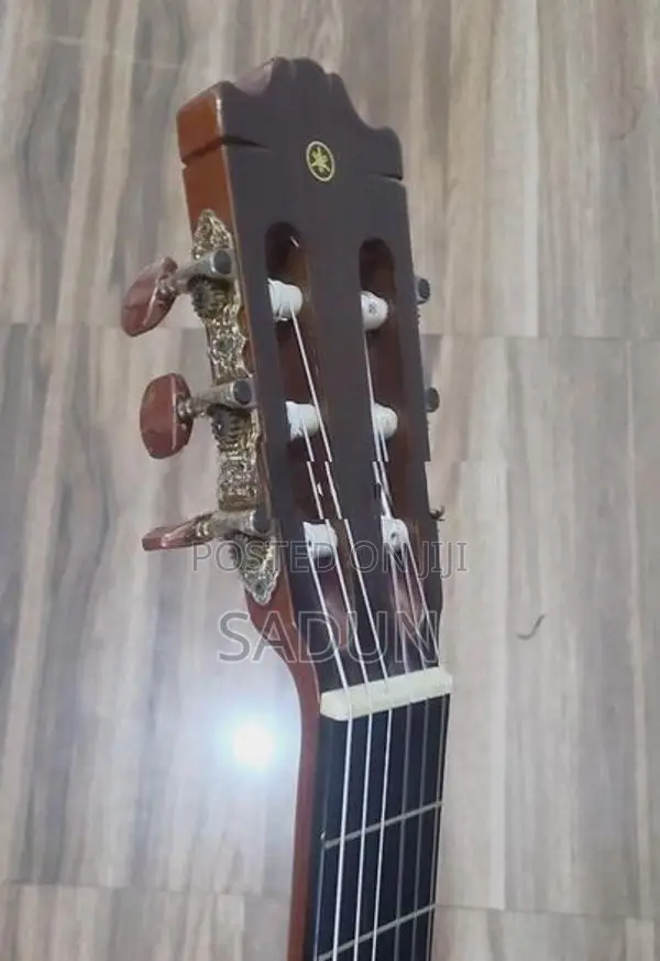 Yamaha Guitar