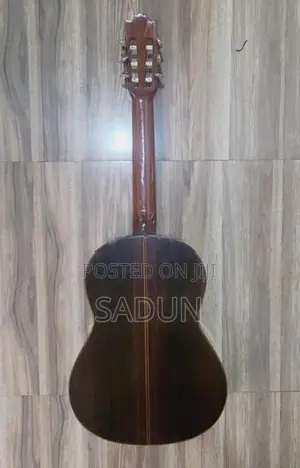 Yamaha Guitar