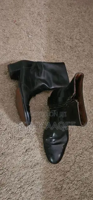Genuine leather boots