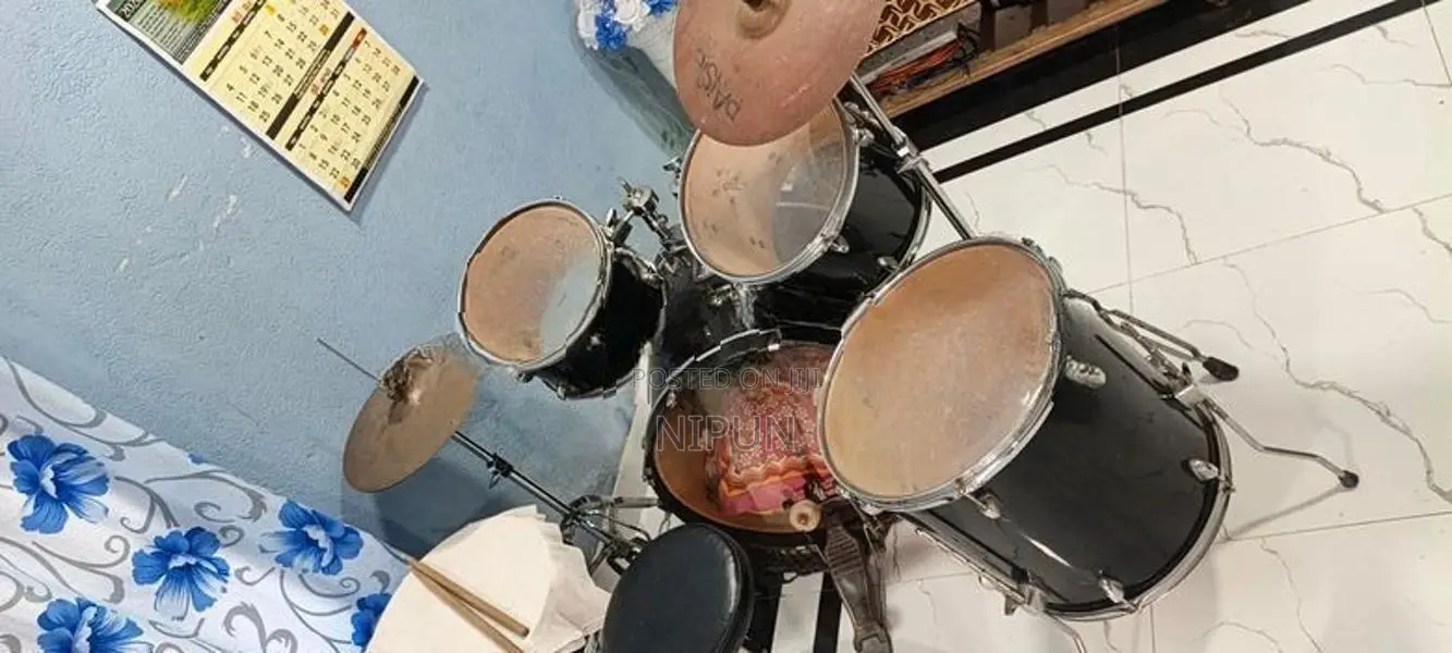 Yamaha Drum Set