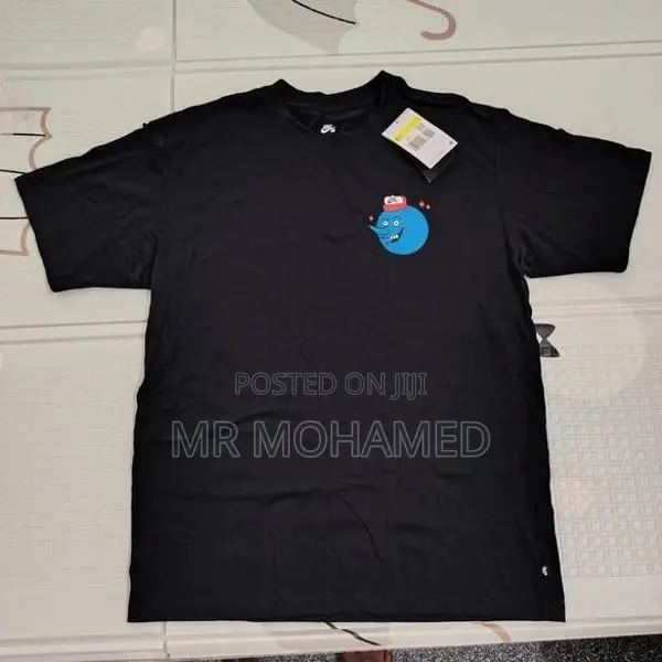 Nike Tshirt Size Men's Small