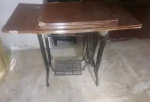Singer Contessa Sewing Machine (Zig zag)