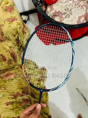 Yonex astrox 100zz