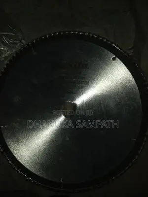 ඇලුමිනියම් කපන කියත් තලයක්
